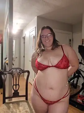 Snapshot of lillythotz chatting on 04.12.26 lillythotz online show from 04.12.26