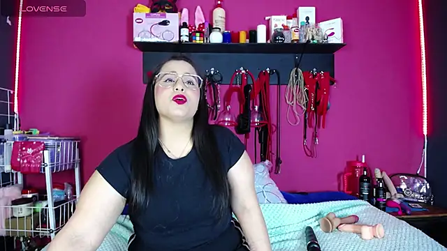 shannon queen- online show from 04.08.26