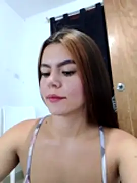 EmiNavarro online show from 07.10.26