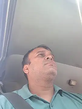 Snapshot of indiandesivillegeboy chatting on 06.17.26 indiandesivillegeboy online show from 06.17.26