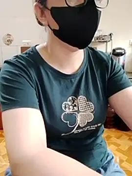 LiilyZi online show from 04.08.26