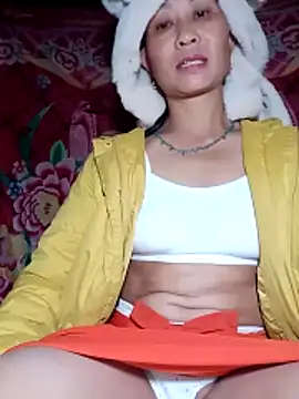 Snapshot of witch-xx chatting on 02.25.26 witch-xx online show from 02.25.26