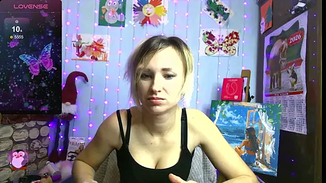 Snapshot of HarleyWidLife chatting on 02.12.26 HarleyWidLife online show from 02.12.26