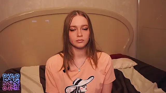 Snapshot of RowenaIanniello chatting on 03.10.26 RowenaIanniello online show from 03.10.26