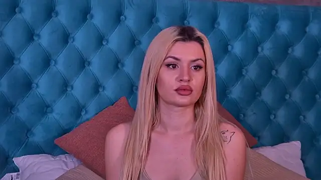 Snapshot of NayaBliss chatting on 02.09.26 NayaBliss online show from 02.09.26