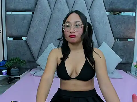 Mila Nova  online show from 03.02.26