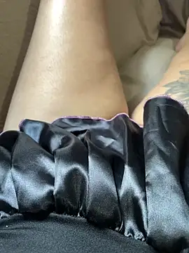 pollyzinha27 online show from 03.13.26