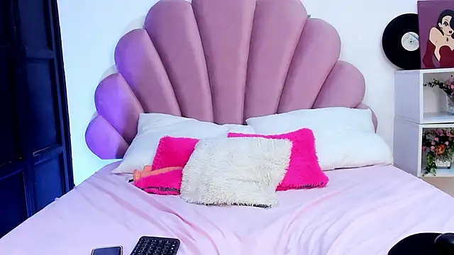 Lili Stone  online show from 04.11.26