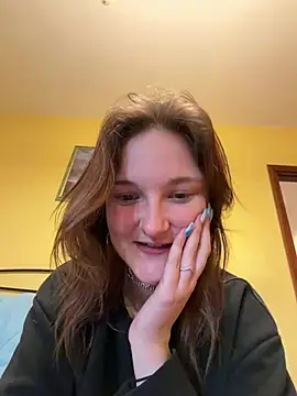 ViviLuu online show from 04.08.26