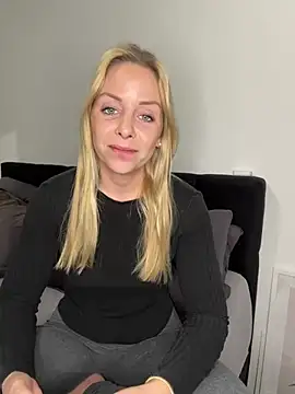 emily-becker22 online show from 02.18.26