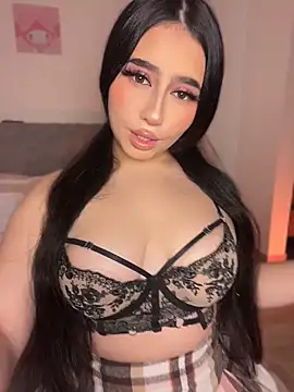 Snapshot of Sofiia_Vegaa chatting on 05.17.26 Sofiia Vegaa online show from 05.17.26