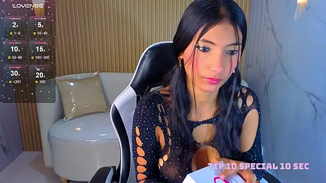 Snapshot of Perla_Moon_Tx chatting on 02.11.26 Perla Moon Tx online show from 02.11.26