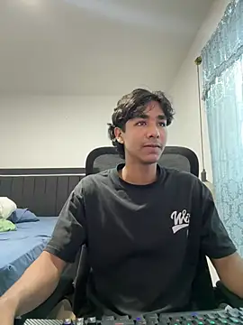 Snapshot of Pedestal_diamant chatting on 02.22.26 Pedestal diamant online show from 02.22.26