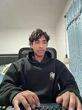 Snapshot of Pedestal_diamant chatting on 02.25.26 Pedestal diamant online show from 02.25.26