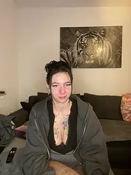 Snapshot of zoeelovee chatting on 02.09.26 zoeelovee online show from 02.09.26