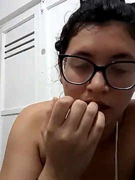 Dahlia-Rose online show from 02.28.26