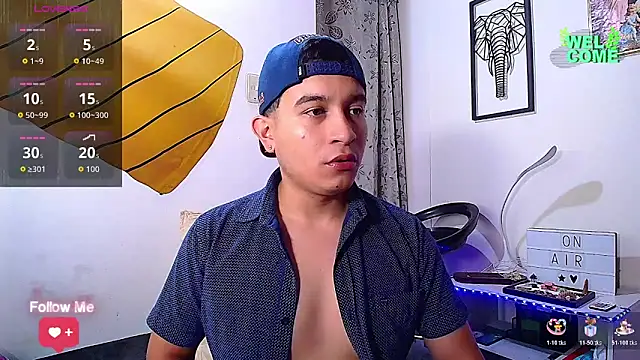 Snapshot of MaxParker21 chatting on 02.12.26 MaxParker21 online show from 02.12.26