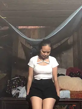 Snapshot of nonakana chatting on 02.15.26 nonakana online show from 02.15.26