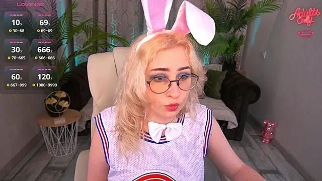 MillaLuxLove online show from 04.13.26