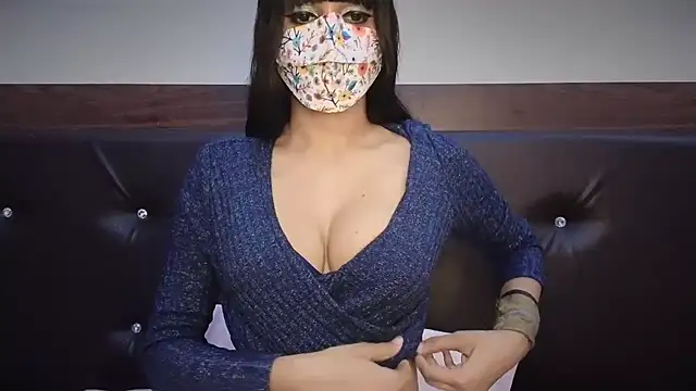 Snapshot of KavyaCurves chatting on 03.29.26 KavyaCurves online show from 03.29.26