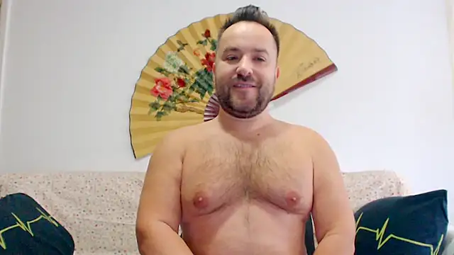 Snapshot of Hairy9inch chatting on 04.08.26 Hairy9inch online show from 04.08.26