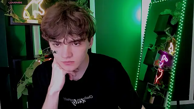 emil lucky online show from 04.28.26