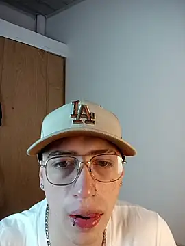 Emmanuel Lust online show from 02.20.26