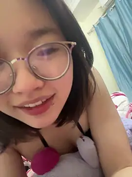 Alicia-a online show from 03.04.26