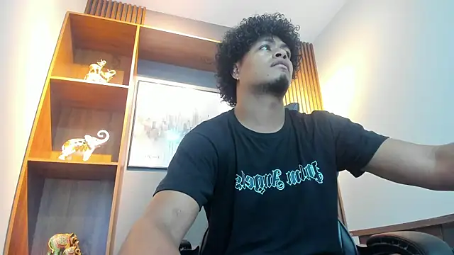 Kai Moreno online show from 02.12.26