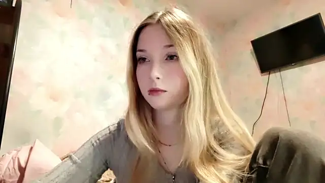 TiaBIanks online show from 04.10.26