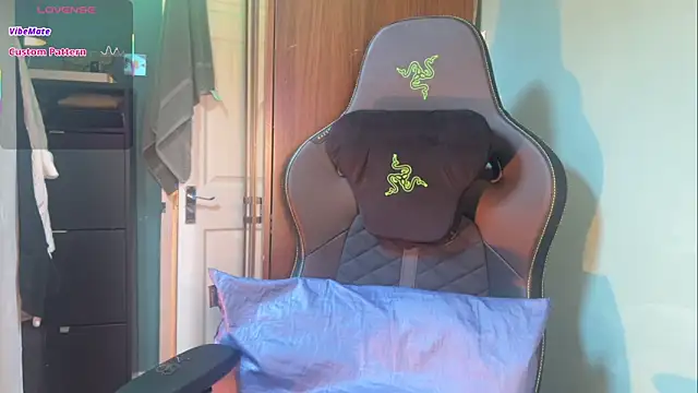 JadeAlexis403 online show from 02.14.26