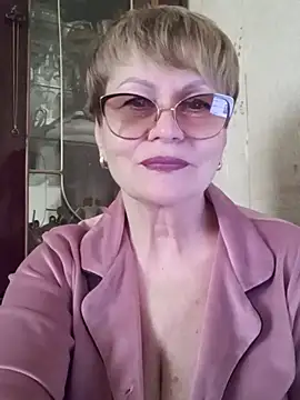 Snapshot of SophieBurns chatting on 06.13.26 SophieBurns online show from 06.13.26