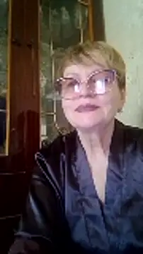 Snapshot of SophieBurns chatting on 06.22.26 SophieBurns online show from 06.22.26
