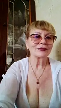 Snapshot of SophieBurns chatting on 07.17.26 SophieBurns online show from 07.17.26