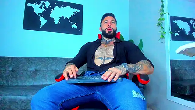 Snapshot of Alessrose chatting on 02.26.26 Alessrose online show from 02.26.26