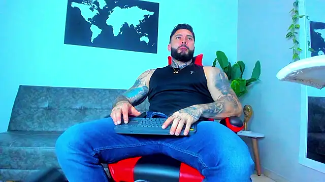 Snapshot of Alessrose chatting on 03.01.26 Alessrose online show from 03.01.26