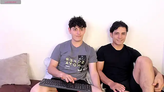 Snapshot of hans_andres17 chatting on 02.19.26 hans andres17 online show from 02.19.26