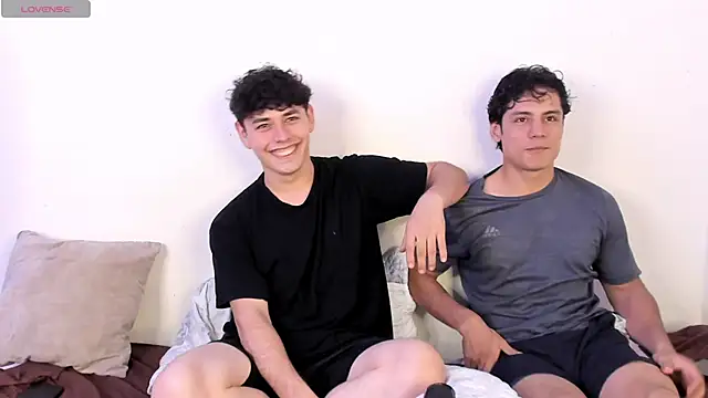 Snapshot of hans_andres17 chatting on 02.22.26 hans andres17 online show from 02.22.26