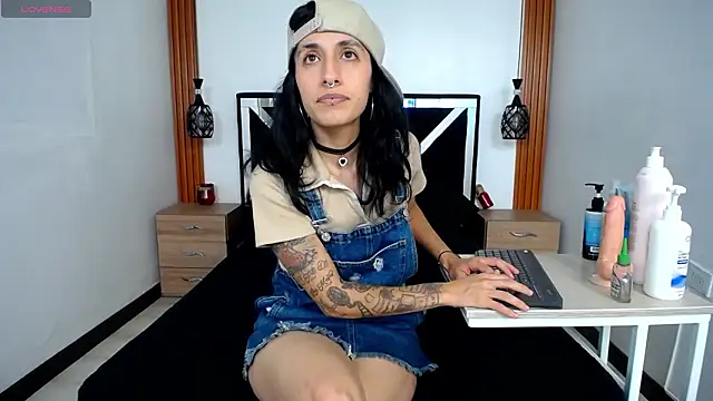 Snapshot of FRANCESCA_LOVE_ chatting on 03.12.26 FRANCESCA LOVE online show from 03.12.26