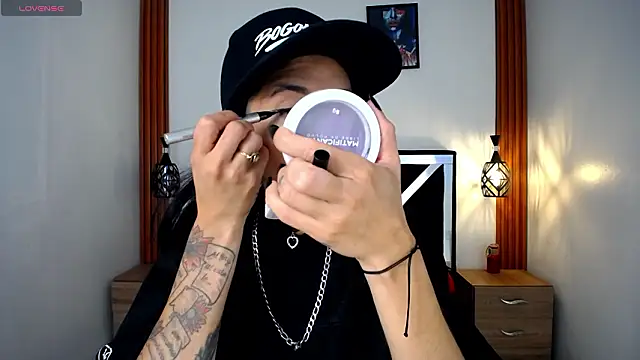 Snapshot of FRANCESCA_LOVE_ chatting on 03.23.26 FRANCESCA LOVE online show from 03.23.26