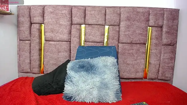 Snapshot of FRANCESCA_LOVE_ chatting on 04.09.26 FRANCESCA LOVE online show from 04.09.26