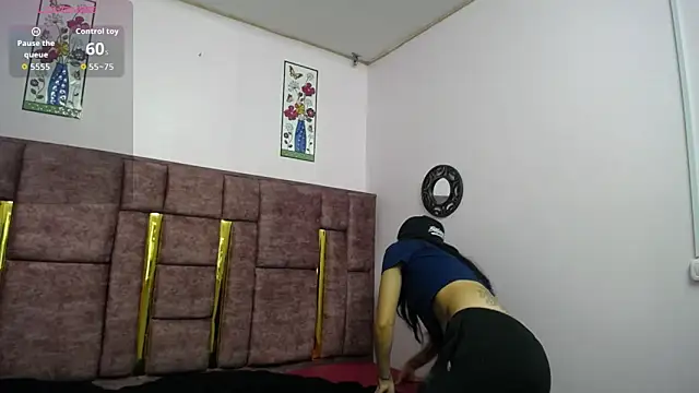 Snapshot of FRANCESCA_LOVE_ chatting on 04.12.26 FRANCESCA LOVE online show from 04.12.26