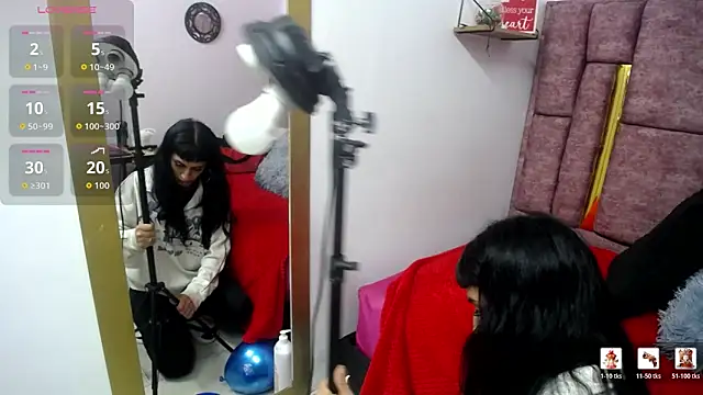 FRANCESCA LOVE  online show from 04.29.26