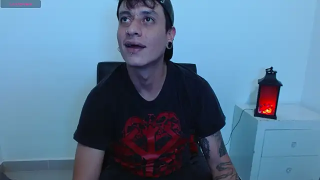 SkinnyDevil12 online show from 02.11.26