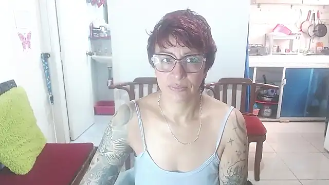 Snapshot of Charlotte_gray_ chatting on 04.18.26 Charlotte gray online show from 04.18.26