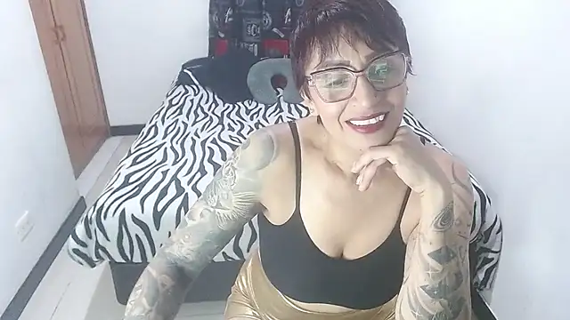 Charlotte gray  online show from 06.07.26
