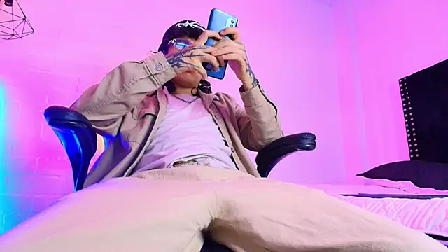 Axell Kussh online show from 03.31.26