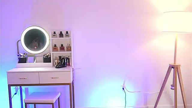 Eva-savage online show from 04.10.26