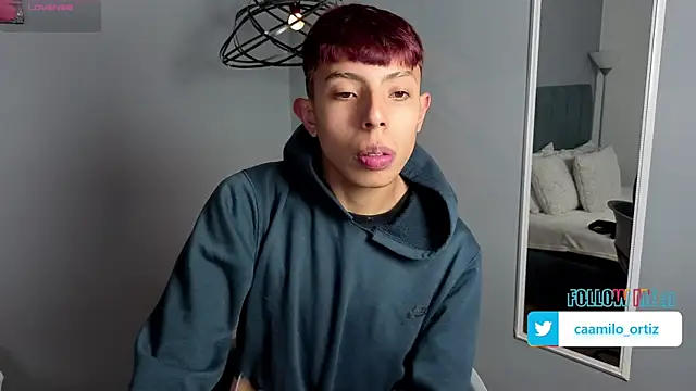 Snapshot of _camilo_ortiz chatting on 04.17.26 camilo ortiz online show from 04.17.26