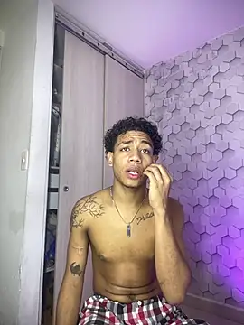 Snapshot of 777_dmz_ chatting on 02.16.26 777 dmz online show from 02.16.26